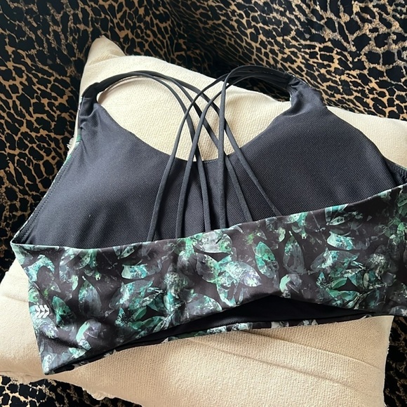 3 Sports Bras - Picture 2 of 9